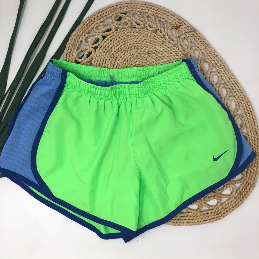 Nike Dri Fit Big Girl Athletic Shorts Size Medium